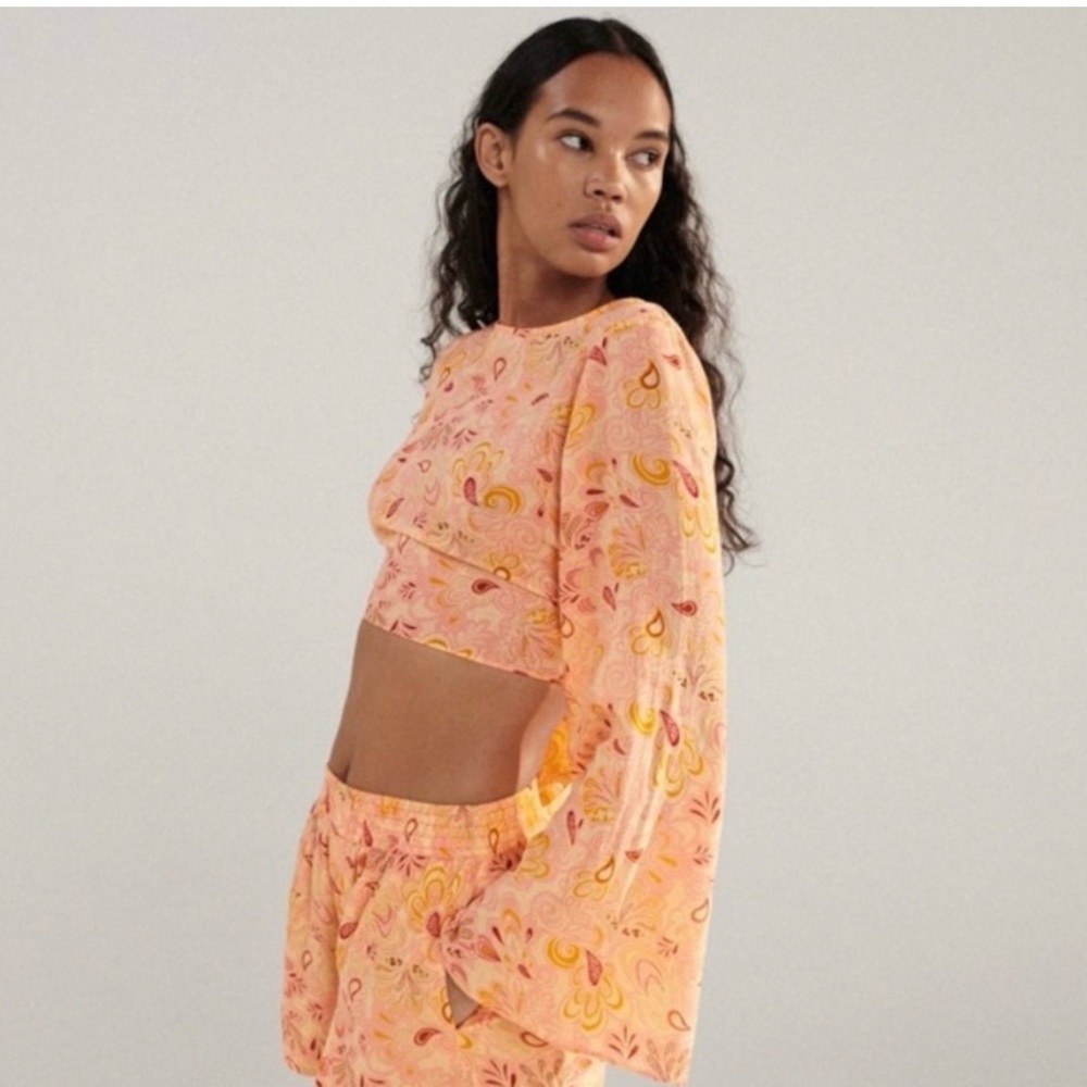 Zara Paisley Long Bell Sleeve Crop Open Back Floral Top Size Small